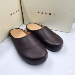 Premium Brown Leather Clog-Style Men’s Slippers – Luxury Comfort